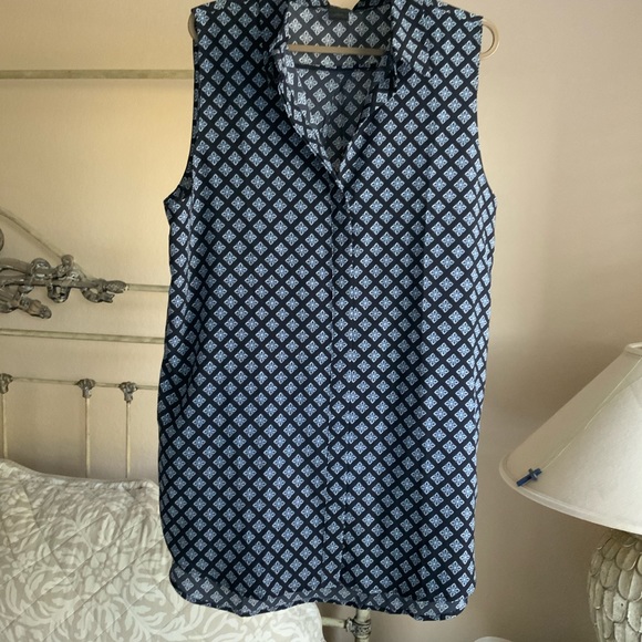 Ann Taylor Tops - Ann Taylor blouse size L